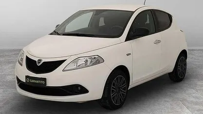 Usata Lancia Ypsilon Gold 70 CV (51 kW) 2020 Utilitaria