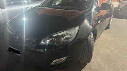 Usata Opel Astra 100 CV (73 kW) 2010 Berlina