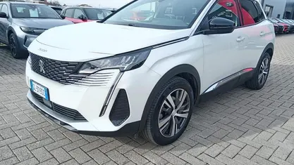 Usata Peugeot 3008 Allure 131 CV (96 kW) 2022 SUV