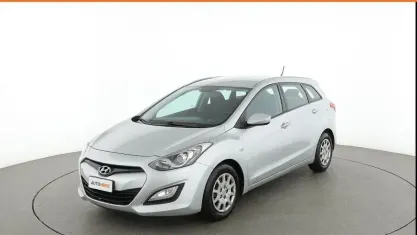Usata Hyundai i30 Classic 110 CV (80 kW) 2015 Argento Station wagon