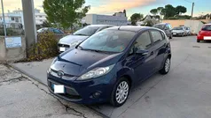 Usata 2010 Ford Fiesta Tre volumi | 5500 € (Buon prezzo)