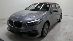 Grigio pastello Usata 2022 BMW 118 Advantage Due volumi | 29.990 € (Buon prezzo)