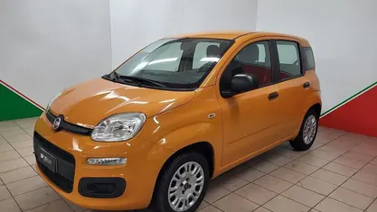Arancione Usata 2019 Fiat Panda Easy Due volumi | 10.500 € (Cara)