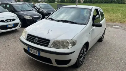 Usata Fiat Punto Classica 60 CV (44 kW) 2008 Bianco Utilitaria