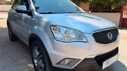 Usata SsangYong Korando 175 CV (128 kW) 2011 Argento SUV