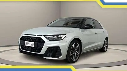 Grigio / metallizzato Usata 2025 Audi A1 Ambiente Tre volumi | 24.450 € (Super prezzo)