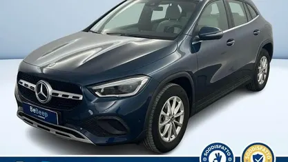 Blu metallizzato Usata 2023 Mercedes GLA250 Business SUV | 30.500 € (Super prezzo)