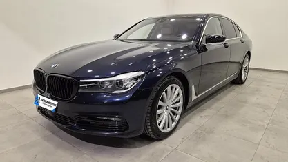 Usata BMW 730 Luxury Line 265 CV (194 kW) 2016 Blu/azzurro Berlina