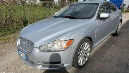 Usata Jaguar XF 207 CV (152 kW) 2014 Argento Berlina