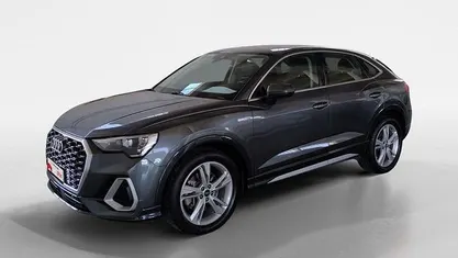 Grigio daytona perla Usata 2022 Audi Q3 S-Line SUV | 35.900 € (Buon prezzo)