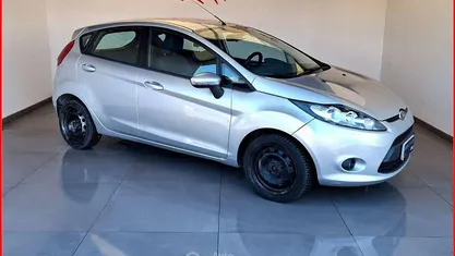 Argento Usata 2011 Ford Fiesta Titanium Due volumi | 4900 € (Buon prezzo)