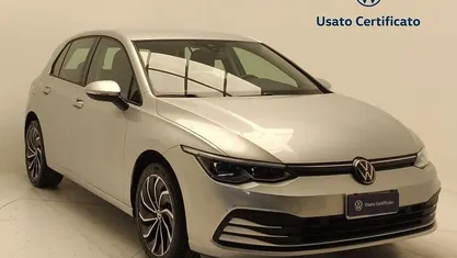 Usata VW Golf VIII Life 110 CV (80 kW) 2024 Utilitaria