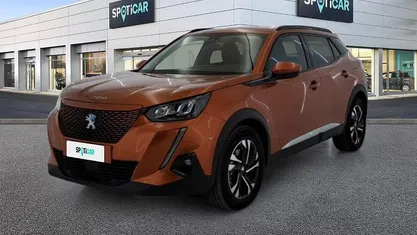 Usata Peugeot e-2008 Allure 100 kW (136 CV) 2021 Arancione SUV