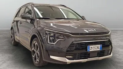Grigio scuro Usata 2023 Kia Niro SUV | 24.900 € (Buon prezzo)