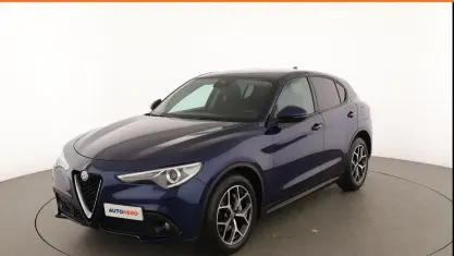Usata Alfa Romeo Stelvio Business 180 CV (132 kW) 2018 Blu SUV