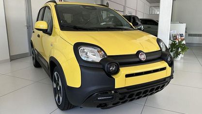 Neu Fiat Panda Cross 65 PS (47 kW) 2025 Gelb Kleinwagen