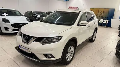 Bianco Usata 2015 Nissan X-Trail SUV | 9500 € (Buon prezzo)