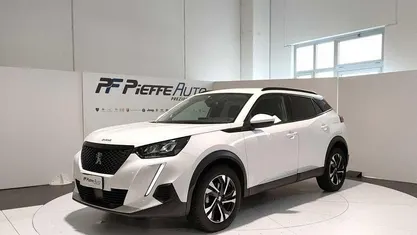 Usata Peugeot 2008 Allure 131 CV (96 kW) 2020 Bianco SUV