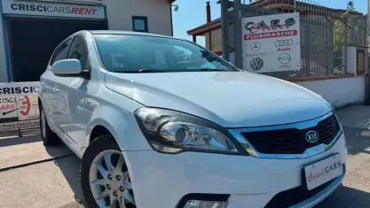 Usata Kia Ceed 90 CV (66 kW) 2012 Bianco Utilitaria