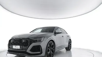 Używany Audi Q8 600 KM (441 kW) 2022 Szary SUV