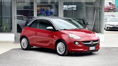 Usata Opel Adam 87 CV (63 kW) 2015 Rosso Utilitaria