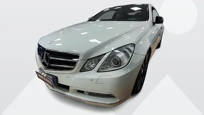 Bianco Usata 2011 Mercedes E220 Avantgarde Coupé | 7900 € (Buon prezzo)