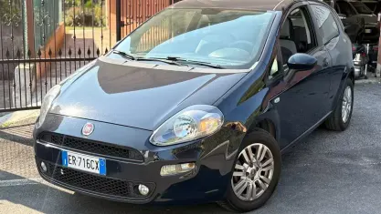 Usata Fiat Grande Punto S 77 CV (56 kW) 2013 Bluazzurro Utilitaria