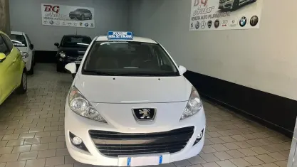 Usata Peugeot 207 68 CV (50 kW) 2012 Bianco Berlina