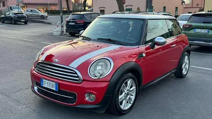 Usata Mini Cooper D 111 CV (81 kW) 2010 Utilitaria