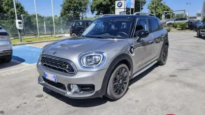 Usata Mini Cooper Countryman Hype 136 CV (100 kW) 2019 Argento SUV