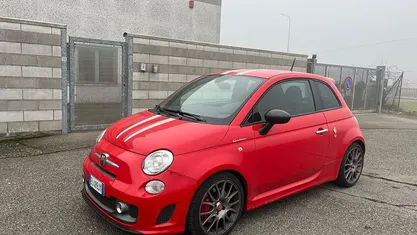 Usata Abarth 695 181 CV (133 kW) 2011 Utilitaria