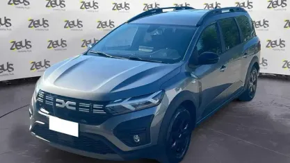Usata Dacia Jogger Extreme 141 CV (103 kW) 2023 Grigio Monovolume