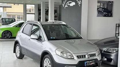 Usata Fiat Sedici Dynamic 135 CV (99 kW) 2010 SUV