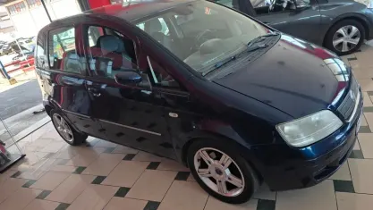 Usata Fiat Idea 90 CV (66 kW) 2007 Blu Monovolume