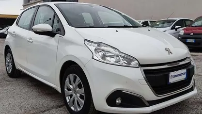 Usata 2020 Peugeot 208 Due volumi | 5490 €