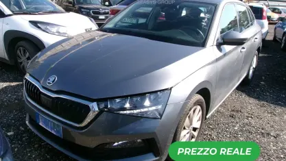 Occasion Skoda Scala 95 ch (69 kW) 2023 Gris Citadine