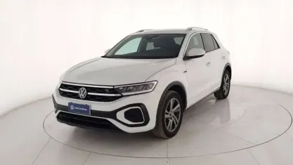 Usata VW T-Roc R-line 116 CV (85 kW) 2023 Blu pastello SUV