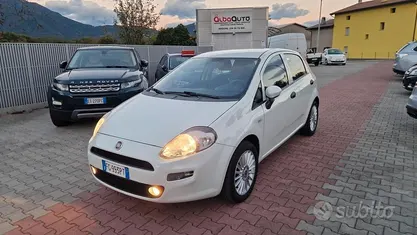 Bianco Usata 2016 Fiat Punto Due volumi | 6900 € (Buon prezzo)