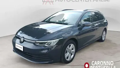 Usata VW Golf VIII Life 116 CV (85 kW) 2022 Grigio Station wagon