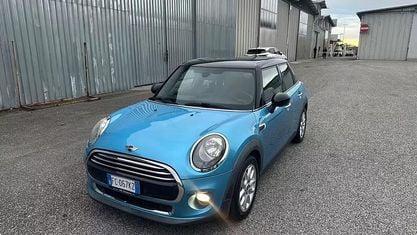 Usata Mini Cooper D Business 116 CV (85 kW) 2017 Blu Utilitaria