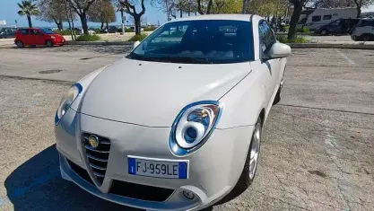 Usata Alfa Romeo MiTo Progression 79 CV (58 kW) 2009 Rosso Utilitaria