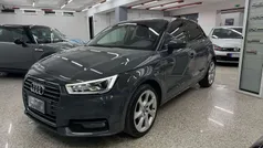 Grigio nardo/tetto nero Usata 2017 Audi A1 Sportback Sport Due volumi | 13.999 € (Buon prezzo)
