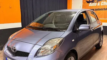 Usata Toyota Yaris 101 CV (74 kW) 2010 Viola Utilitaria