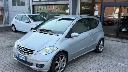 Usata Mercedes A150 Avantgarde 95 CV (69 kW) 2005 Grigio Coupé