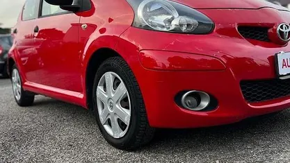 Usata Toyota Aygo Sol 68 CV (50 kW) 2010 Bianco Utilitaria