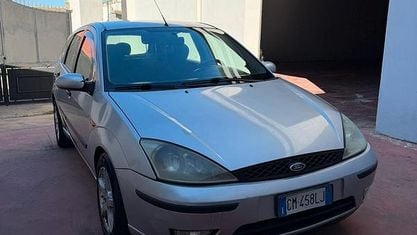 Usata Ford Focus Zetec 115 CV (84 kW) 2004 Grigio Berlina
