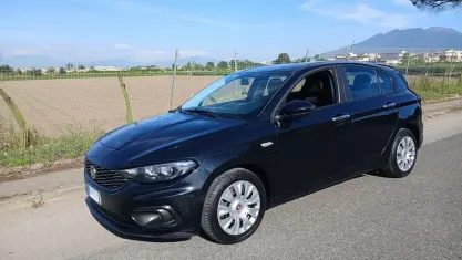 Usata Fiat Tipo Lounge 95 CV (69 kW) 2019 Nero Berlina