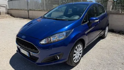 Usata Ford Fiesta Business Edition 82 CV (60 kW) 2017 Blu Utilitaria
