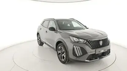 Usata Peugeot 2008 Allure 101 CV (74 kW) 2025 Grigio SUV