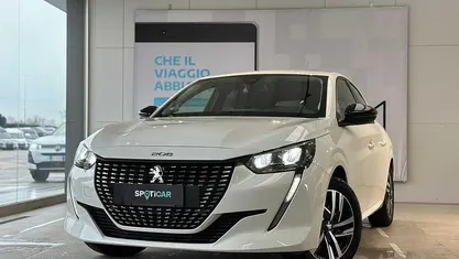 Usata Peugeot 208 Allure 75 CV (55 kW) 2022 Utilitaria